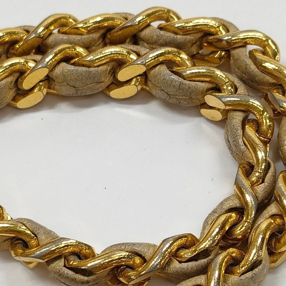 Chanel Bag Matelasse chain Cream Caviar Leather - Picture 14 of 16